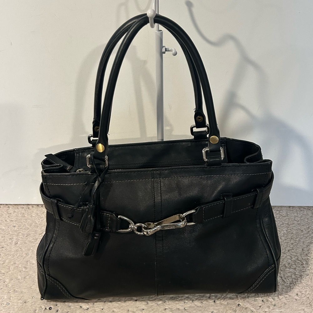 Coach Black Leather Shoulder Bag Buckle Classic Structured Luxury bag - Picture 9 of 10